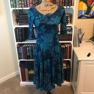 NEW Lularoe Nicole Blue Rose Dress